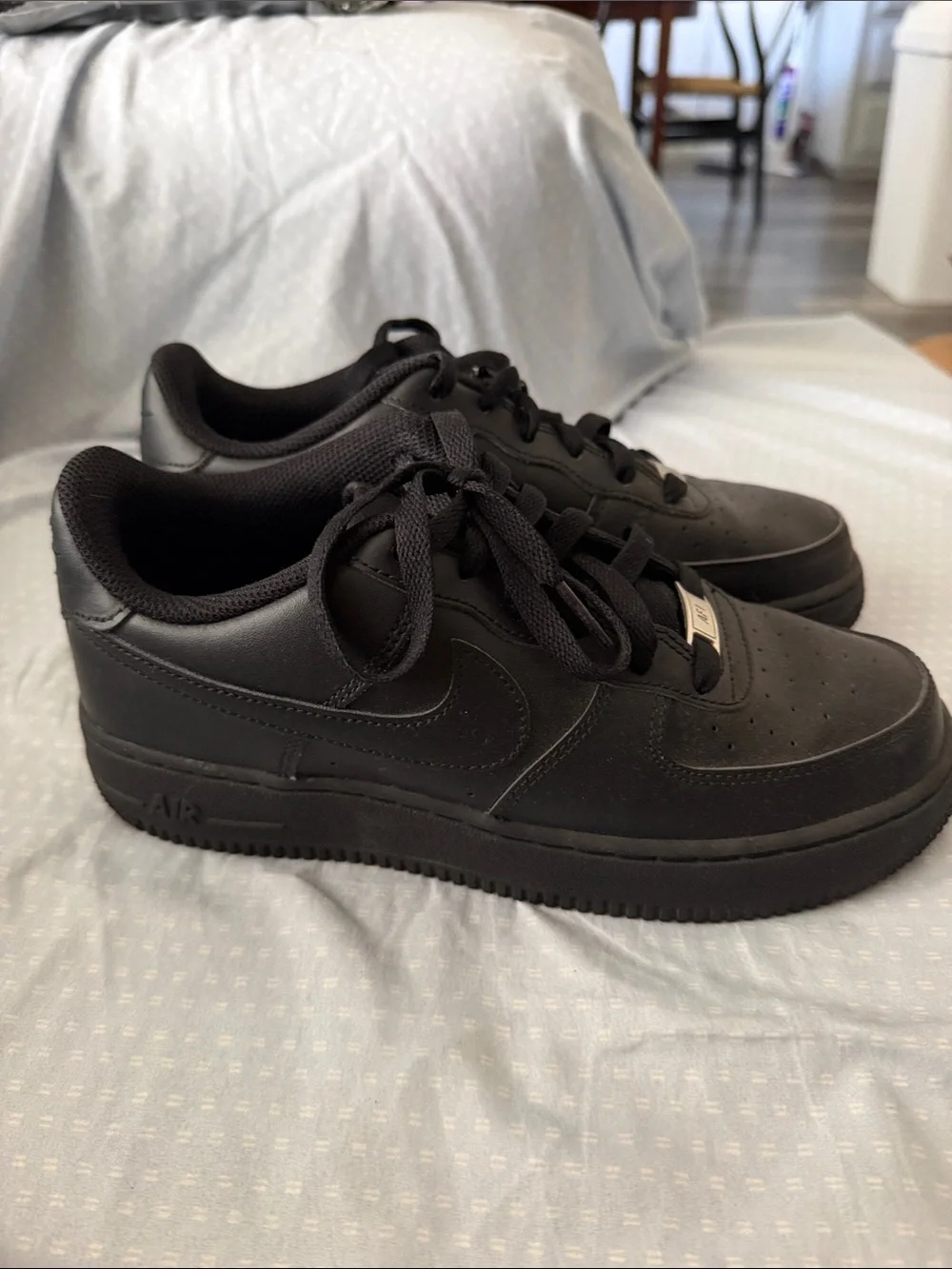 Youth unisex  Black Leather AF1 Lace-Up Sneakers